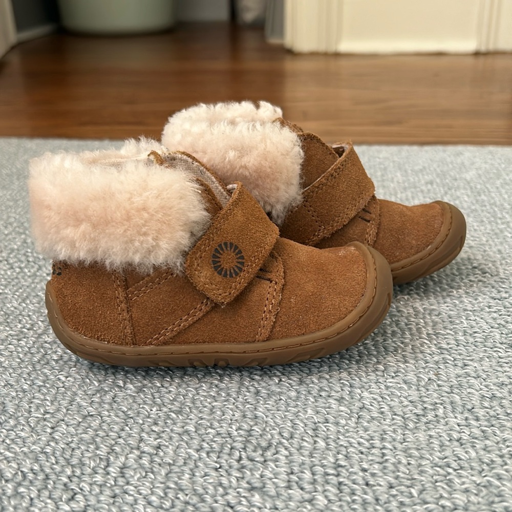 Uggs, toddler size 6